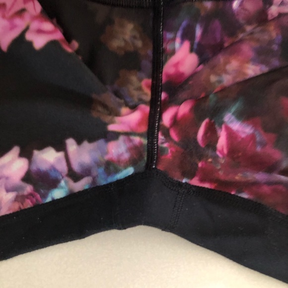 Lululemon Color Block Wunder Under - Picture 2 of 3